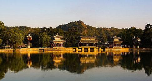 新游《迷失荒野》官方前导预告片 支持4K60帧